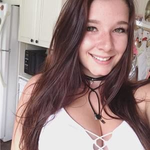 Meet your Posher, Catherine